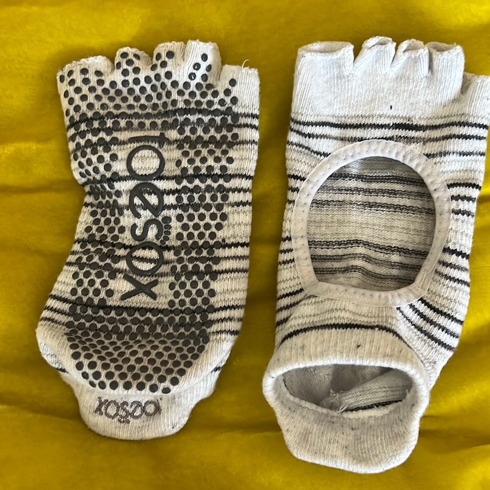 Toesox Socks for Pilates or Barre